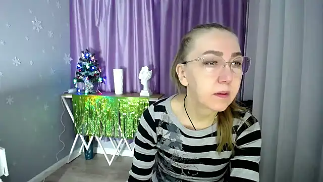 queen a n i online show from 14, 12, 2024