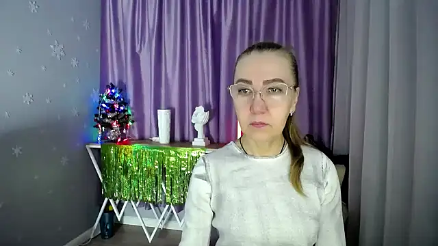 queen a n i online show from 14, 1, 2025