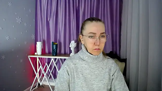 queen a n i online show from 18, 1, 2025