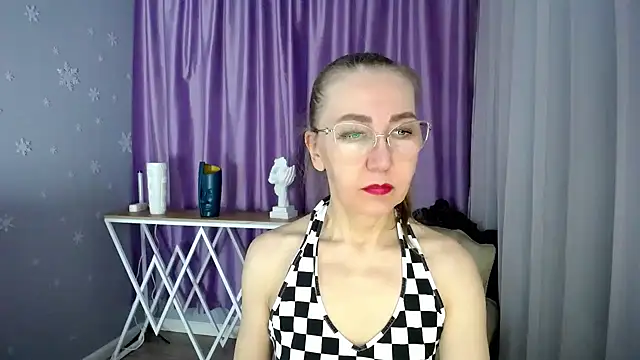 queen a n i online show from 26, 2, 2025