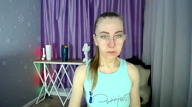 queen a n i online show from 28, 2, 2025