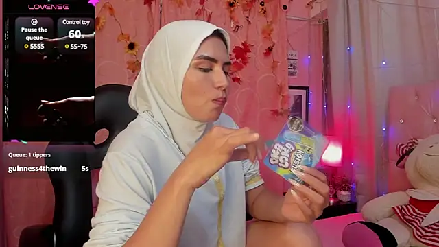 Snapshot of DarshaKhemu chatting on 12, 1, 2025 DarshaKhemu online show from 12, 1, 2025