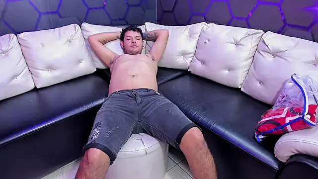 Blow2job-Lat online show from 5, 2, 2026