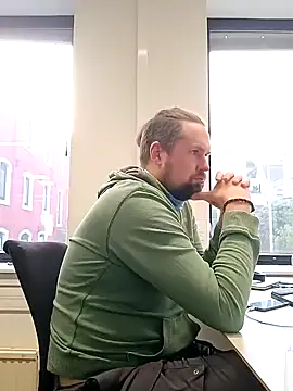 Snapshot of Tj1sen chatting on 4, 12, 2024 Tj1sen online show from 4, 12, 2024