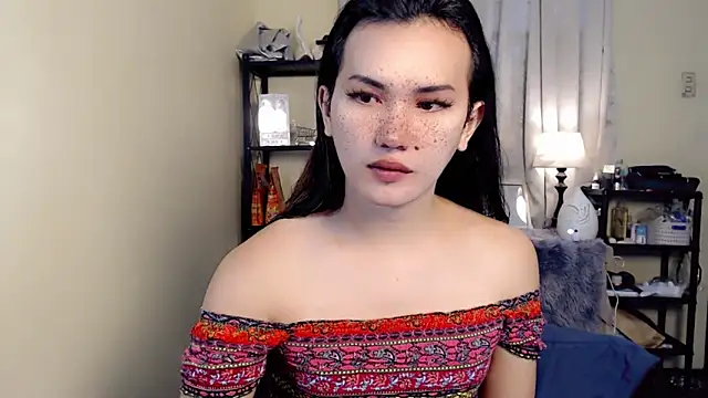 Snapshot of beatrice_21 chatting on 22, 9, 2025 beatrice 21 online show from 22, 9, 2025