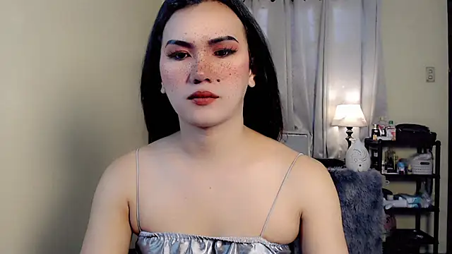 Snapshot of beatrice_21 chatting on 2, 10, 2025 beatrice 21 online show from 2, 10, 2025