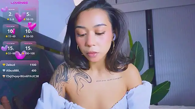 Mia Tin online show from 25, 10, 2025