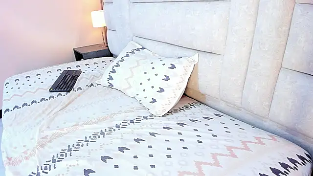 EYMI TOMSOM online show from 24, 2, 2025