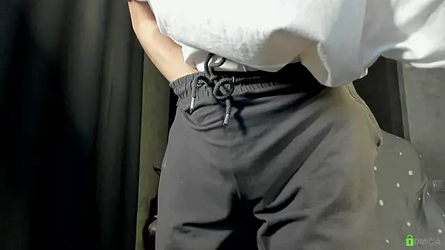 Courtney Luv online show from 14, 10, 2025