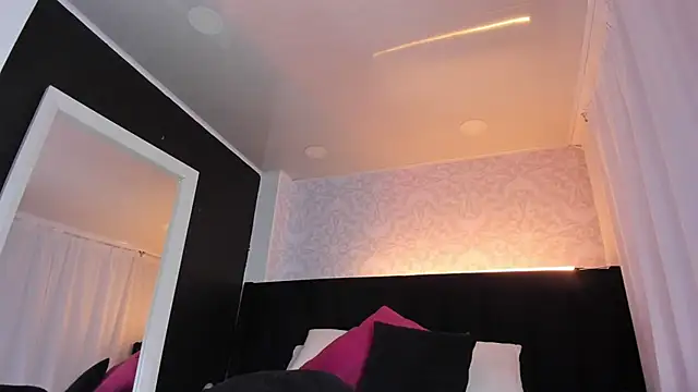 Snapshot of _liathompsom09 chatting on 13, 3, 2025 liathompsom09 online show from 13, 3, 2025