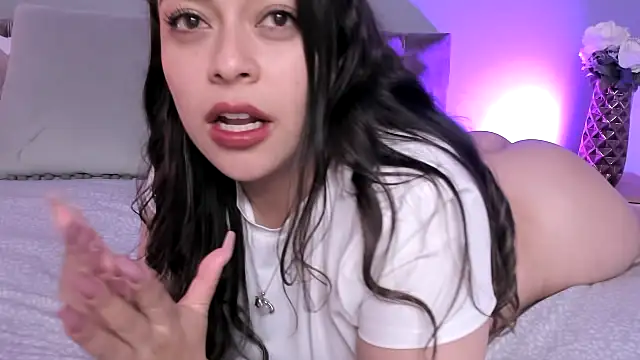 Nicolle W online show from 10, 3, 2025