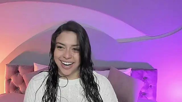 Nicolle W online show from 21, 3, 2025