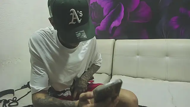 Snapshot of SecretsParty chatting on 22, 3, 2025 SecretsParty online show from 22, 3, 2025