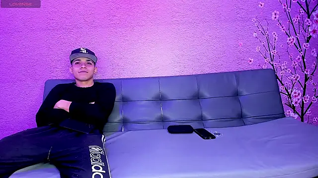 Snapshot of SecretsParty chatting on 18, 10, 2025 SecretsParty online show from 18, 10, 2025