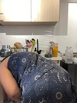 susy angel online show from 28, 2, 2026