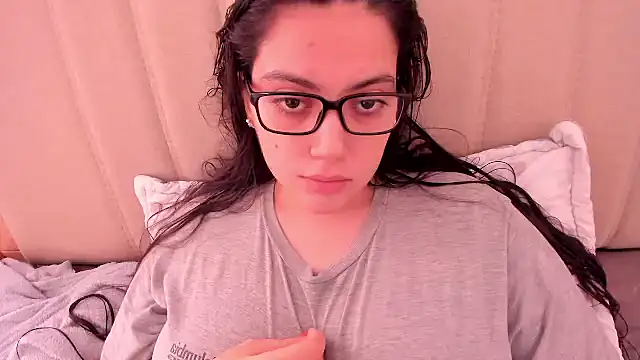 Snapshot of roniewester chatting on 20, 6, 2026 roniewester online show from 20, 6, 2026