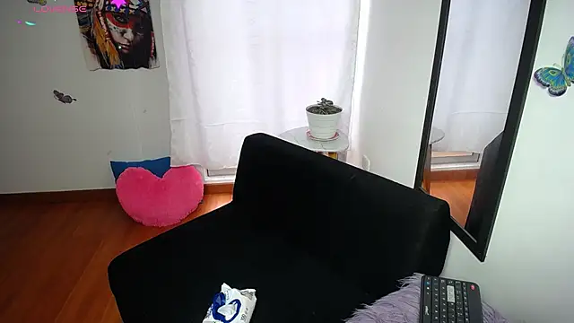 sexylatina001 online show from 27, 10, 2025