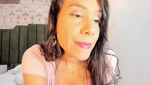 PilarJones  online show from 3, 2, 2025