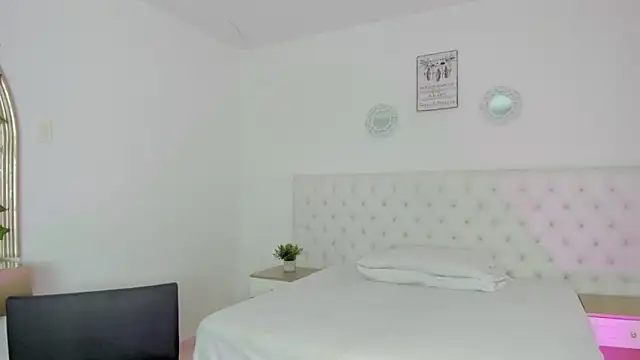 Snapshot of emma_rules99 chatting on 11, 11, 2025 emma rules99 online show from 11, 11, 2025