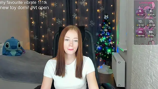 Snapshot of Hot_Mia_ chatting on 8, 12, 2024 Hot Mia online show from 8, 12, 2024