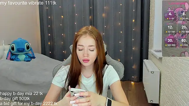 Snapshot of Hot_Mia_ chatting on 21, 1, 2025 Hot Mia online show from 21, 1, 2025