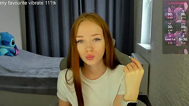 Snapshot of Hot_Mia_ chatting on 11, 3, 2025 Hot Mia online show from 11, 3, 2025