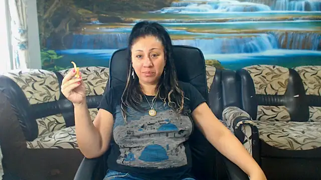 Snapshot of MoistMady chatting on 23, 10, 2025 MoistMady online show from 23, 10, 2025