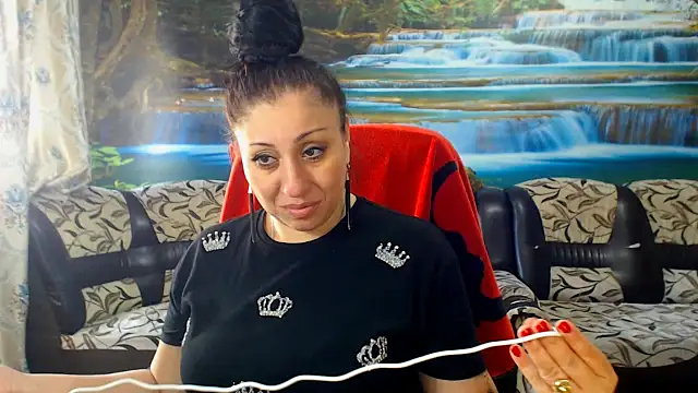 MoistMady online show from 15, 4, 2026