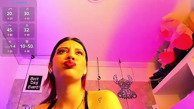 Rebeca xs online show from 20, 1, 2025