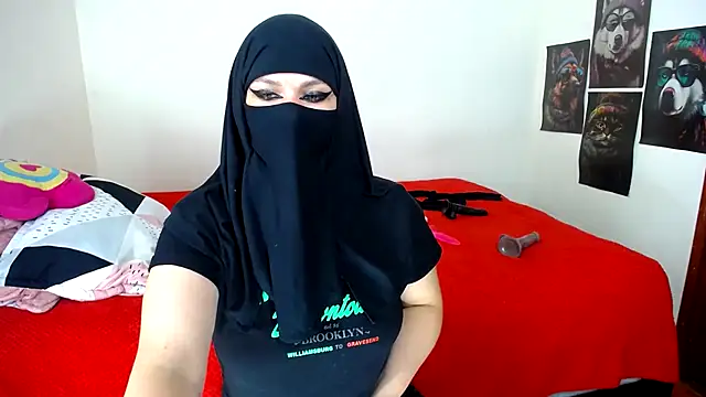 evelyn  salah online show from 8, 12, 2024