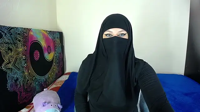 evelyn  salah online show from 14, 4, 2026