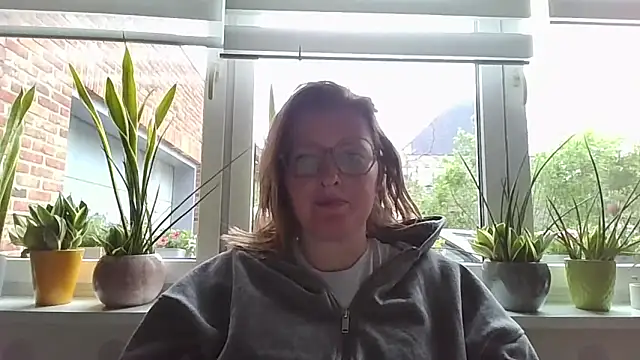 LiquidLeonie online show from 5, 5, 2026
