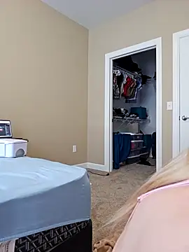 AmethystFoxx online show from 10, 9, 2025