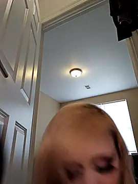 AmethystFoxx online show from 10, 4, 2026