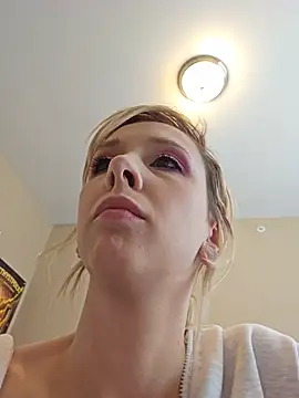 Snapshot of AmethystFoxx chatting on 7, 6, 2026 AmethystFoxx online show from 7, 6, 2026