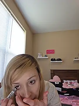 Snapshot of AmethystFoxx chatting on 12, 6, 2026 AmethystFoxx online show from 12, 6, 2026