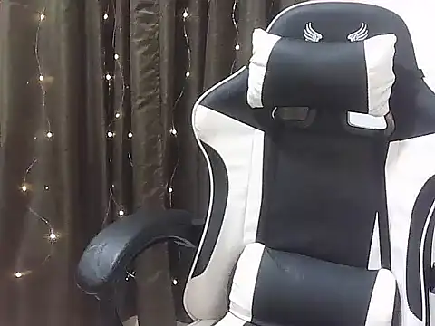 wild amber25 online show from 13, 2, 2026