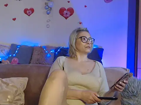 BellaBellaHot online show from 22, 2, 2025