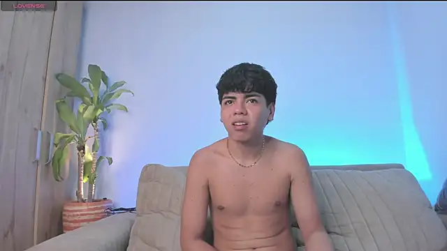 tomdrew69 online show from 24, 10, 2025