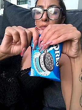 Snapshot of amanilouve chatting on 2, 3, 2025 amanilouve online show from 2, 3, 2025