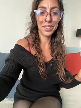 Snapshot of amanilouve chatting on 12, 10, 2025 amanilouve online show from 12, 10, 2025