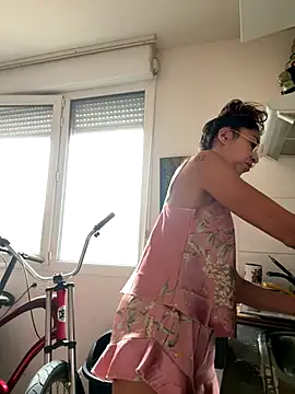 Snapshot of amanilouve chatting on 14, 11, 2025 amanilouve online show from 14, 11, 2025