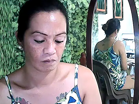 Snapshot of yummy_21xxx chatting on 28, 9, 2025 yummy 21xxx online show from 28, 9, 2025