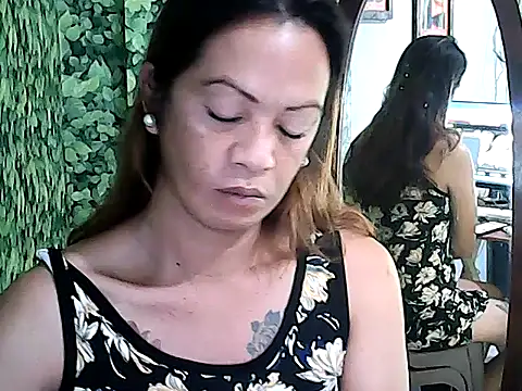 Snapshot of yummy_21xxx chatting on 7, 10, 2025 yummy 21xxx online show from 7, 10, 2025
