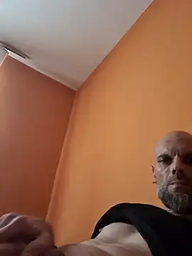 Snapshot of Ladyshaker82 chatting on 1, 11, 2025 Ladyshaker82 online show from 1, 11, 2025