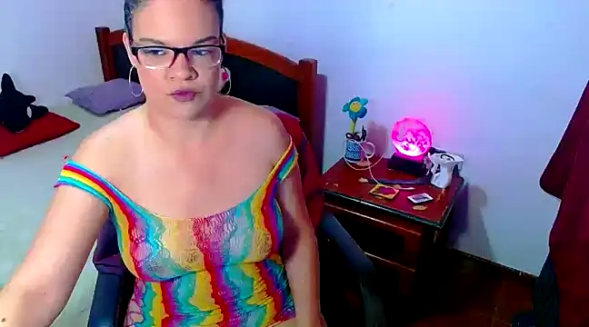 luchiana hott21 online show from 1, 3, 2025