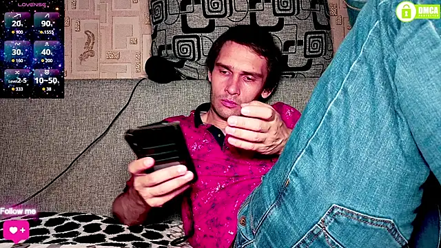 Snapshot of DavidCarroll chatting on 28, 10, 2025 DavidCarroll online show from 28, 10, 2025