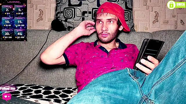 Snapshot of DavidCarroll chatting on 8, 11, 2025 DavidCarroll online show from 8, 11, 2025