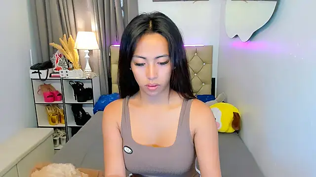 reighnempress online show from 16, 3, 2025