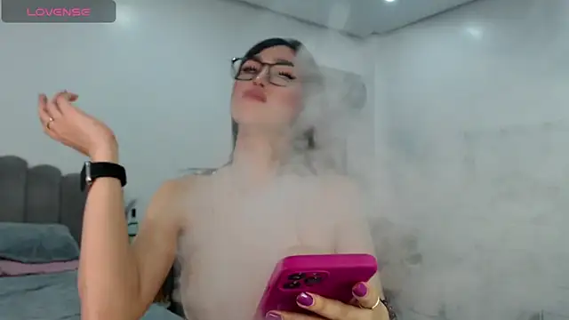 Snapshot of LoveMarieFoxxx chatting on 15, 10, 2025 LoveMarieFoxxx online show from 15, 10, 2025